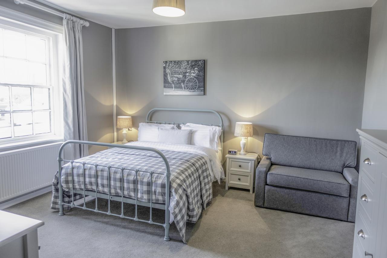 The Saracens Head Bed & Breakfast Stafford Luaran gambar